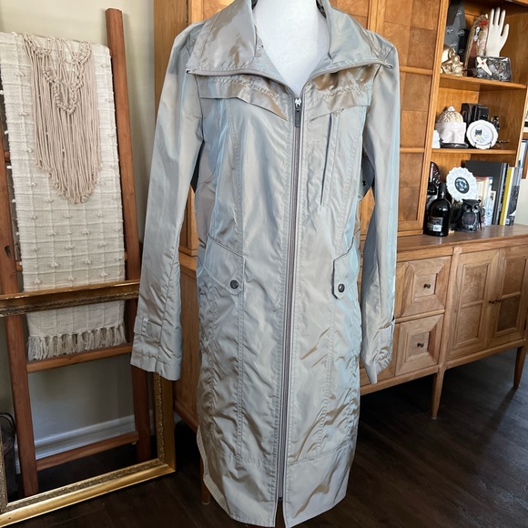 Cole Haan iridescent trench coat rain jacket - Picture 7 of 8